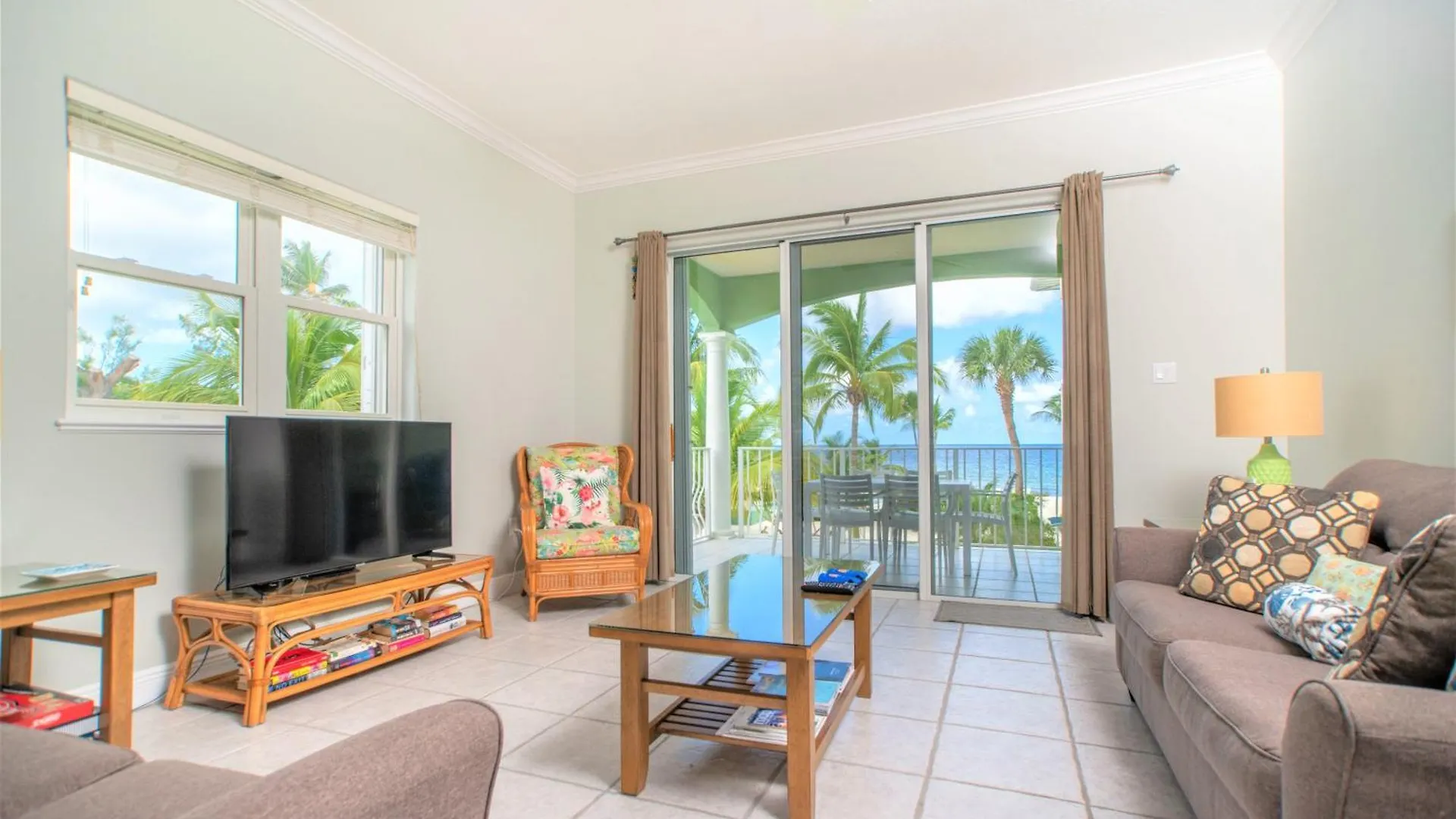 On The Bay Apartman North Side
